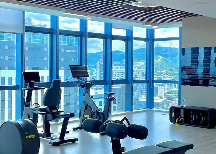 Cozy At 38 Park Avenue, It Park With Pool & Gym Access, And Netflix-ready *